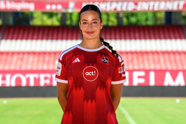 04.08.2026 - 1. FC Nürnberg FCN ( Club Clubfrauen ) - 1. Frauen Fussball Bundesliga BL - Saison 2026 2027 - Fototermin Porträttermin Vorstellung Präsentation Pressetermin - - xwoxzix - Einzelbild Einzelfoto Portrait Porträt Kopfbild - Selma Licina (7, 1. FC Nürnberg FCN ) *** August 4, 2026 1 FC Nuremberg FCN Club Women s Team Women s Soccer Bundesliga (BL) 2026–2027 Season Photo Shoot Portrait Session Introduction Presentation Press Conference xwoxzix Single Image Individual Photo Portrait Headshot Selma Licina 7, 1 FC Nuremberg FCN