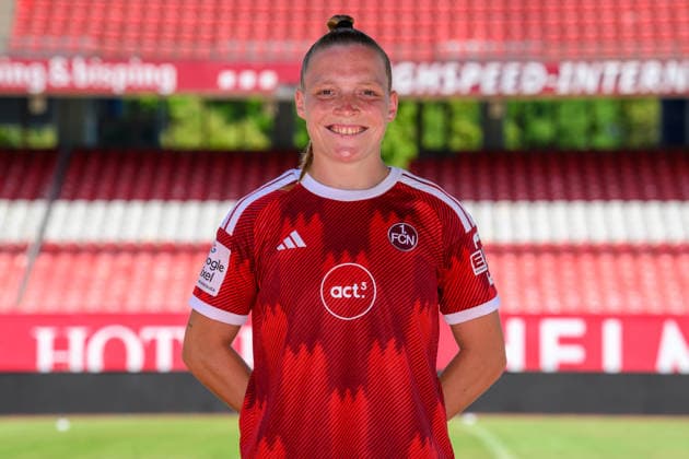 04.08.2026 - 1. FC Nürnberg FCN ( Club Clubfrauen ) - 1. Frauen Fussball Bundesliga BL - Saison 2026 2027 - Fototermin Porträttermin Vorstellung Präsentation Pressetermin - - xwoxzix - Einzelbild Einzelfoto Portrait Porträt Kopfbild - Franziska Mai (18, 1. FC Nürnberg FCN ) *** August 4, 2026 1 FC Nuremberg FCN Club Women s Team 1 Women s Soccer Bundesliga (BL) 2026–2027 Season Photo Shoot Portrait Session Introduction Presentation Press Event xwoxzix Single Image Individual Photo Portrait Headshot Franziska Mai, 18, 1 FC Nuremberg FCN