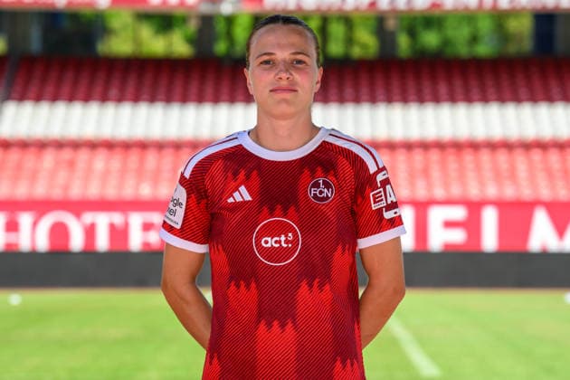 04.08.2026 - 1. FC Nürnberg FCN ( Club Clubfrauen ) - 1. Frauen Fussball Bundesliga BL - Saison 2026 2027 - Fototermin Porträttermin Vorstellung Präsentation Pressetermin - - xwoxzix - Einzelbild Einzelfoto Portrait Porträt Kopfbild - Nastassja Lein (24, 1. FC Nürnberg FCN ) *** August 4, 2026 1 FC Nürnberg FCN Club Women s Team Women s Soccer Bundesliga (BL) 2026–2027 Season Photo Shoot Portrait Session Introduction Presentation Press Event xwoxzix Single Image Individual Photo Portrait Headshot Nastassja Lein 24, 1 FC Nuremberg FCN