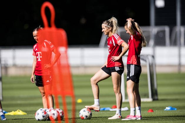 Training 1. FC Köln Frauen; 06.08.2026 KÖLN, DEUTSCHLAND - AUGUST 06: Kathrin Kathy Henrichs (1. FC Köln, 4) während einer Trainingseinheit der Frauen des 1. FC Köln auf Platz 7 des Geissbockheims am 06.08.2026 in Köln, Deutschland *** Training: 1 FC Köln Women, August 6, 2026, Cologne, GERMANY AUGUST 6 Kathrin Kathy Henrichs of 1 FC Köln, No. 4, during a training session for the 1 FC Köln women’s team on Field 7 at the Geissbockheim on August 6, 2026, in Cologne, Germany Copyright: xBEAUTIFULxSPORTS Wunderlx