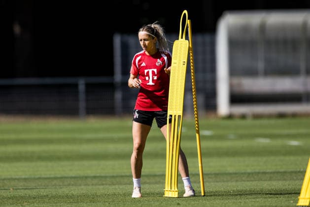 Training 1. FC Köln Frauen; 06.08.2026 KÖLN, DEUTSCHLAND - AUGUST 06: Kathrin Kathy Henrichs (1. FC Köln, 4) während einer Trainingseinheit der Frauen des 1. FC Köln auf Platz 7 des Geissbockheims am 06.08.2026 in Köln, Deutschland *** Training: 1 FC Köln Women, August 6, 2026, Cologne, GERMANY AUGUST 6 Kathrin Kathy Henrichs of 1 FC Köln, 4, during a training session for the 1 FC Köln women’s team on Field 7 at the Geissbockheim on August 6, 2026, in Cologne, Germany Copyright: xBEAUTIFULxSPORTS Wunderlx