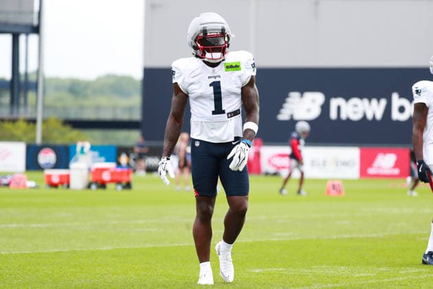 FOXBOROUGH, MA - AUGUST 06: A.J. Brown 1 of the New England Patriots on the field during New England Patriots training camp on August 6, 2026 at Gillette Stadium in Foxborough, Massachusetts. (Photo by Summer Lamont Icon Sportswire) NFL, American Football Herren, USA AUG 06 Patriots Training Camp EDITORIAL USE ONLY Icon260806001