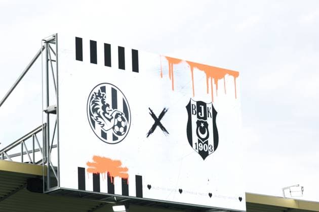 06.August.2026 - SOCCER - 2026 27 UEFA EUROPA LEAGUE, Third Qualifying Round, 1st Leg FC Hradec Kralove vs Besiktas JK The pre-match stadium video board displays the club logos of FC Hradec Kralove and Besiktas JK Hradec Kralove Hradec Kralove, Czech Republic Malsovicka Arena Malsovicka Arena Czech Republic Copyright: xYigitxOermex xPsxImagesxYigitxOermex xPsxImagesx