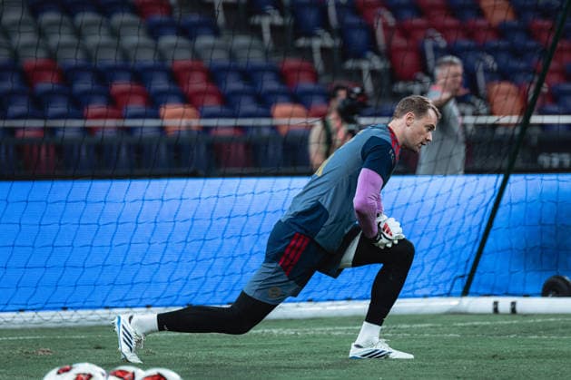 August 6, 2026, Hong Kong, China: MANUEL NEUER of FC Bayern Munich in action during Audi Football Summit 2026 FC Bayern Munich open training at Kai Tak Stadium in Hong Kong on August 6, 2026. Hong Kong China - ZUMAn333 20260806_znp_n333_087 Copyright: xKaxLokxNgx