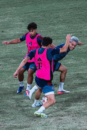 August 6, 2026, Hong Kong, China: Luis Diaz of FC Bayern Munich in action during Audi Football Summit 2026 FC Bayern Munich open training at Kai Tak Stadium in Hong Kong on August 6, 2026. Hong Kong China - ZUMAn333 20260806_znp_n333_101 Copyright: xKaxLokxNgx