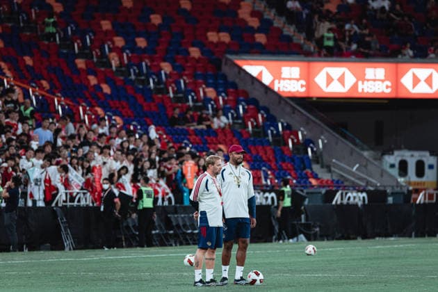 August 6, 2026, Hong Kong, China: Vincent Kompany of FC Bayern Munich in action during Audi Football Summit 2026 FC Bayern Munich open training at Kai Tak Stadium in Hong Kong on August 6, 2026. Audi Football Summit 2026 FC Bayern Munich Open Training  - ZUMAn333 20260806_znp_n333_126 Copyright: xKaxLokxNgx