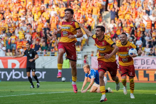 Kajetan Szmyt and Rodrigo Conceicao seen during UEFA Europa League 26 27 3rd qualifying round 1st leg match between teams of Jagiellonia Bialystok and Rangers F.C. (Lukasz Germaniuk Ball Raw Images) Bialystok Chorten Arena Poland Copyright: xLukaszxGermaniukx 260806WSZ-37