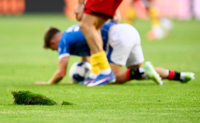 A raised piece of the pitch. Jagiellonia Bialystok v Rangers, UEFA Europa League, 3rd Qualifying Round, Football, Chorten Arena, Biaystok, Poland - 06 Aug 2026Bialystok Chorten Arena Scotland Portugal  Copyright: xAdamxNurkiewicz Shutterstockx 17050170bb