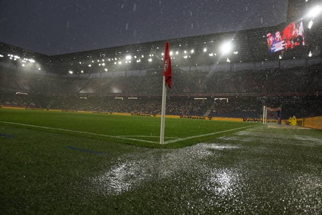 Fussball: Österreich: UEFA Conference League Qualifikation 2026 2027 - 3. Runde, 06.08.2026 - FC Red Bull Salzburg (RB, Österreich) vs. Pafos FC (Zypern) - Red Bull Arena (Wals-Siezenheim, Österreich); mögliche Spielabsage - Regen, Sturm, Gewitterwarnung *** Soccer Austria UEFA Conference League Qualifiers 2026–2027, Round 3, August 6, 2026: FC Red Bull Salzburg (RB), Austria vs. Pafos FC, Cyprus; Red Bull Arena, Wals-Siezenheim, Austria; possible game cancellation due to rain, storm, or thunderstorm warning Copyright: xLukasxBierederx
