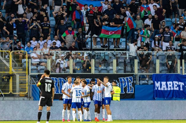 Matvii Ponomarenko celebrating with team after scoring goal seen during UEFA Conference League 26 27 3rd qualifying round 1st leg match between teams of Dinamo Kyiv and Qarabag FK (Jan Borys Ball Raw Images) Lublin Arena Lublin Poland Copyright: xJanxBorysx BOR_DYNvQAR-1