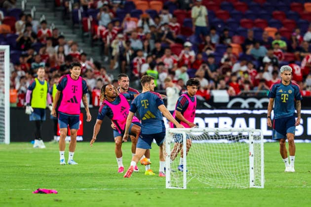 August 6, 2026, Hong Kong, Kaohsiung City, China: FC Bayern Munich players take part in a small-sided training match during an open training session ahead of the Audi Football Summit 2026 against Aston Villa at Kai Tak Stadium in Hong Kong, China. Hong Kong China - ZUMAh201 20260806_zsp_h201_001 Copyright: xYichinxHoux