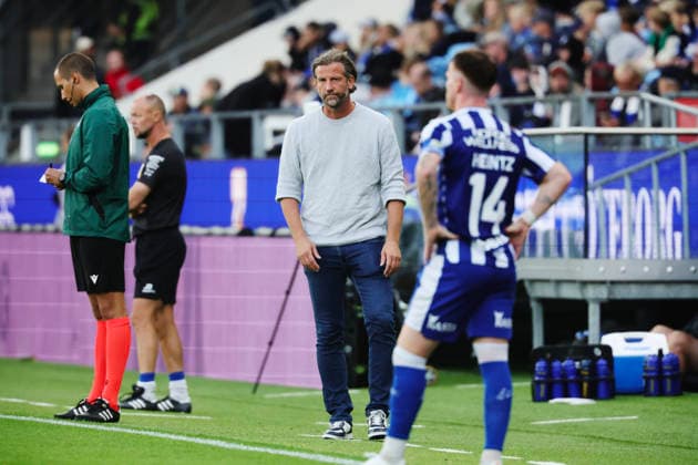 GÖTEBORG, SVERIGE 20260806 Gents tränare Rik De Mil under torsdagens kvalmatch till Conference League mellan IFK Göteborg och Gent pa Gamla Ullevi. GÖTEBORG SVERIGE x9200x *** GOTHENBURG, SWEDEN 20260806 Gent coach Rik De Mil during Thursday s Conference League qualifying match between IFK Gothenburg and Gent at Gamla Ullevi GOTHENBURG SWEDEN x9200x  Copyright: xAdamxIhse TTx CONFERENCE LEAGUE IFK GÖTEBORG - GENT