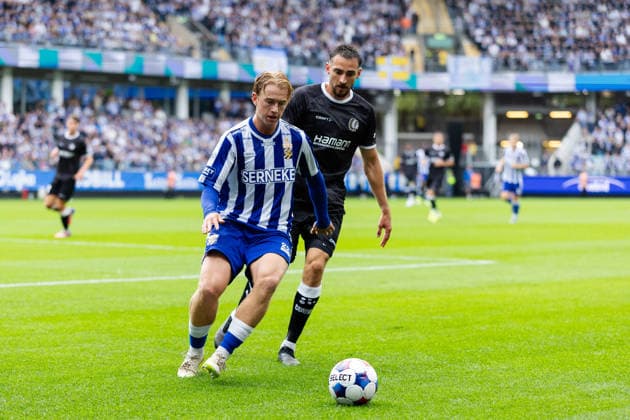 260806 Noah Tolf of IFK Göteborg and Matties Volckaert of Gent during the UEFA Conference League qualification match between IFK Göteborg and Gent on August 6, 2026 in Göteborg. Photo: Michael Erichsen BILDBYRAN COP 89 MI1007 bbeng conference league football fotball fotboll gent ifk göteborg kval qualification qualifying round soccer uefa conference league *** August 6, 2026: Noah Tolf of IFK Göteborg and Matties Volckaert of Gent during the UEFA Conference League qualifying match between IFK Göteborg and Gent on August 6, 2026 in Gothenburg. Photo by Michael Erichsen, BILDBYRAN COP 89 MI1007 bbeng conference league football soccer gent ifk göteborg qualifiers qualification qualifying round uefa conference league  Copyright: MICHAELxERICHSEN BB260806MI022