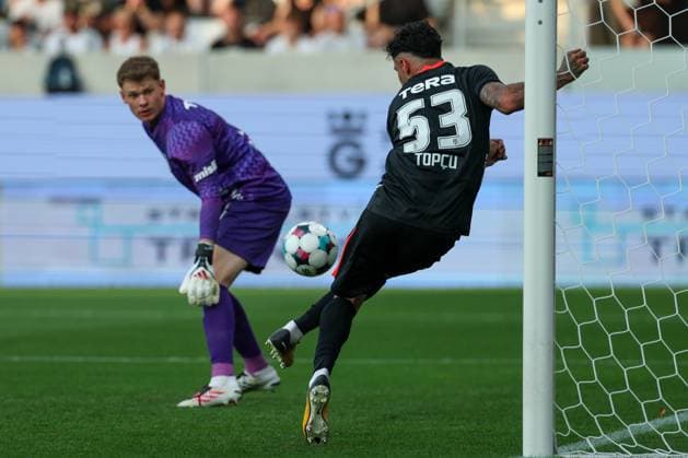 06.August.2026 - SOCCER - 2026 27 UEFA EUROPA LEAGUE, Third Qualifying Round, 1st Leg FC Hradec Kralove vs Besiktas JK Emirhan Topcu (Besiktas) clears the ball from the goal line during the match Hradec Kralove Hradec Kralove, Czech Republic Malsovicka Arena Malsovicka Arena Czech Republic Copyright: xYigitxOermex xPsxImagesxYigitxOermex xPsxImagesx