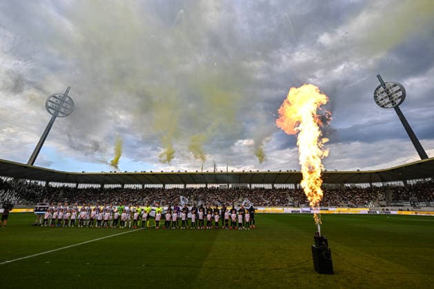 The ceremonial kickoff of the Football European League 3rd qualifying round, 1st leg match FC Hradec Kralove vs Besiktas Istanbul on August 6, 2026, in Hradec Kralove, Czech Republic. (CTKxPhoto DavidxTanecek) CTKPhotoP2026080606770  CTKPhotoP2026080606770