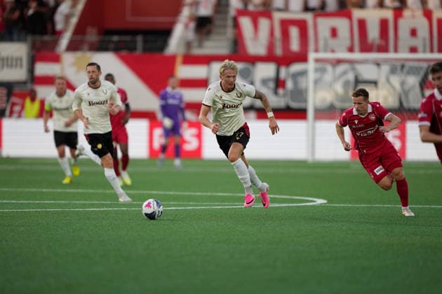 Thun, Switzerland - August 06: Nico Maier (30 THU) against Stigur Thordarson (77 Vikingur R.) during the UEFA Europa League Qualification match between FC Thun and Vikingur Reykjavik at VISANA Stadion on August 06, 2026 in Thun, Switzerland.  Copyright: xKjetilxWaberx xSPPx Sportspressphoto_SPR201532