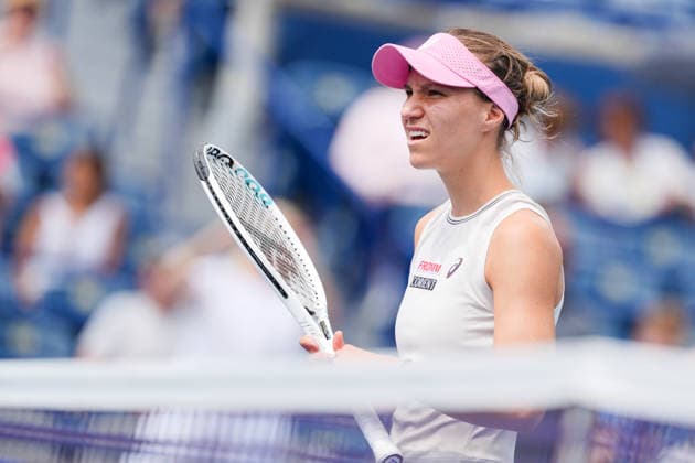 WTA, Tennis Damen Masters 1000 National Bank Open Toronto 2026 - Round of 32 - Day 6 Viktorija Golubic of Swiss reacts during the Women™s Singles round of 32 match against Iga ÅöwiÄÖtek of Poland on day 5 of the WTA Masters 1000 National Bank Open at Sobeys Stadium on August 6, 2026, in Toronto, Canada. (Photo by Leonardo Ramirez Eyepix Group) Copyright: xLeonardoxRamirezx xEyepixxGroupx LR_06082026_08685