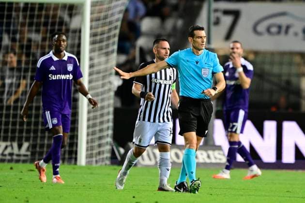 PAOK v RSC Anderlecht - UEFA Europa League THESSALONIKI, GREECE - AUGUST 06 : referee Juan Martinez Munuera during the UEFA Europa League third qualifying round1st leg match between PAOK and RSC Anderlecht on August 6, 2026 in Thessaloniki, Greece, 06 08 2026 Thessaloniki Greece  Copyright: xJanxDexMeuleneirx