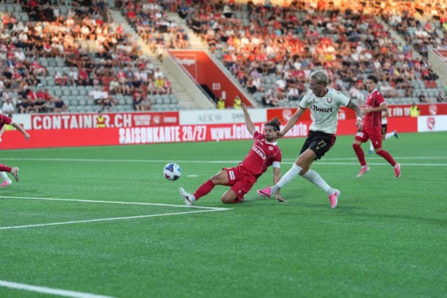 Thun, Switzerland - August 06: Stigur Thordarson (77 Vikingur R.) scores, but no goal after VAR during the UEFA Europa League Qualification match between FC Thun and Vikingur Reykjavik at VISANA Stadion on August 06, 2026 in Thun, Switzerland.  Copyright: xKjetilxWaberx xSPPx Sportspressphoto_SPR201540