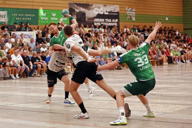 06.08.2026, xovx, Handball Lindencup, HSG Wetzlar - Pfadi Winterthur v.l. Tim Rellstab (Pfadi Winterthur), Tomas Piroch (HSG Wetzlar), Ivan Simic (Pfadi Winterthur), Georg Löwen (HSG Wetzlar) Linden Stadthalle Hessen Deutschland (DE) *** August 6, 2026, xovx, Lindencup Handball Tournament, HSG Wetzlar vs. Pfadi Winterthur; Tim Rellstab (Pfadi Winterthur), Tomas Piroch (HSG Wetzlar), Ivan Simic (Pfadi Winterthur), Georg Löwen (HSG Wetzlar); Linden Stadthalle, Hesse, Germany, DE