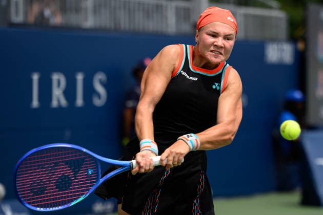 August 6, 2026, Toronto, Ontario, Canada: DIANA SHNAIDER returns the ball during her third-round match against Anna Kalinskaya at the National Bank Open, part of the Hologic WTA, Tennis Damen Tour, at Sobeys Stadium. Toronto Canada - ZUMAr228 20260806_znp_r228_026 Copyright: xVasiliyxRyabykhx