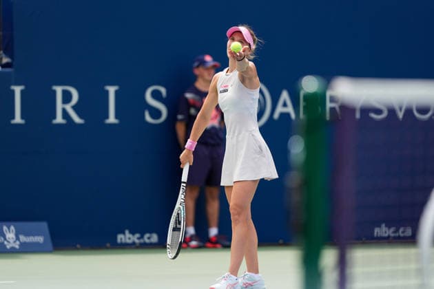 WTA, Tennis Damen Masters 1000 National Bank Open Toronto 2026 - Round of 32 - Day 6 Viktorija Golubic of Swiss serves during the Women™s Singles round of 32 match against Iga ÅöwiÄÖtek of Poland on day 5 of the WTA Masters 1000 National Bank Open at Sobeys Stadium on August 6, 2026, in Toronto, Canada. (Photo by Leonardo Ramirez Eyepix Group) Copyright: xLeonardoxRamirezx xEyepixxGroupx LR_06082026_08735