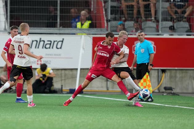 Thun, Switzerland - August 06: Nicolas Brügy - Nicolas Brugy (5 THU) against Stigur Thordarson (77 Vikingur R.) during the UEFA Europa League Qualification match between FC Thun and Vikingur Reykjavik at VISANA Stadion on August 06, 2026 in Thun, Switzerland.  Copyright: xKjetilxWaberx xSPPx Sportspressphoto_SPR201546