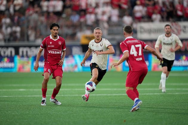 Thun, Switzerland - August 06: Helgi Gudjonsson (9 Vikingur R.) against Nassim Zoukit (13 THU) during the UEFA Europa League Qualification match between FC Thun and Vikingur Reykjavik at VISANA Stadion on August 06, 2026 in Thun, Switzerland.  Copyright: xKjetilxWaberx xSPPx Sportspressphoto_SPR201547