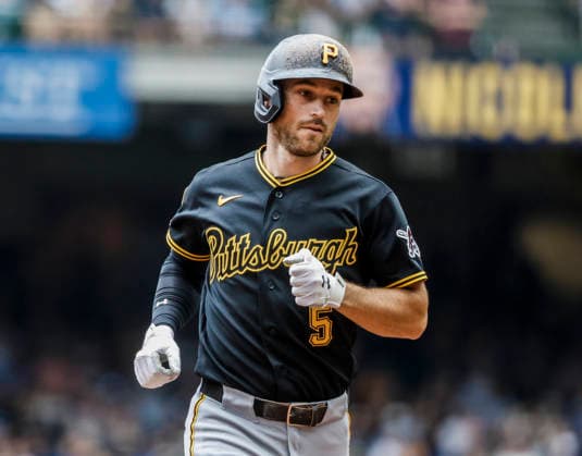 Pittsburgh Pirates second baseman Brandon Lowe runs the bases after hitting a home run in the fourth inning of the MLB, Baseball Herren, USA game between the Pittsburgh Pirates and the Milwaukee Brewers at American Family Field in Milwaukee, Wisconsin on Thursday, August 6, 2026.  MIL20260806812 TANNENxMAURY