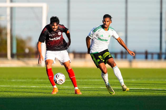 August 6, 2026, Gibraltar, Gibraltar, England: Facundo Alvarez of Lincoln Red Imps FC and Ewandro of AC Omonia Nicosia in action during the third qualifying round UEFA Europa League Leg One football match played between Lincoln Red Imps FC and AC Omonia Nicosia at Europa Point stadium on August 6, 2026, in Gibraltar, England Gibraltar England - ZUMAa181 20260806_zaa_a181_070 Copyright: xJoaquinxCorcherox