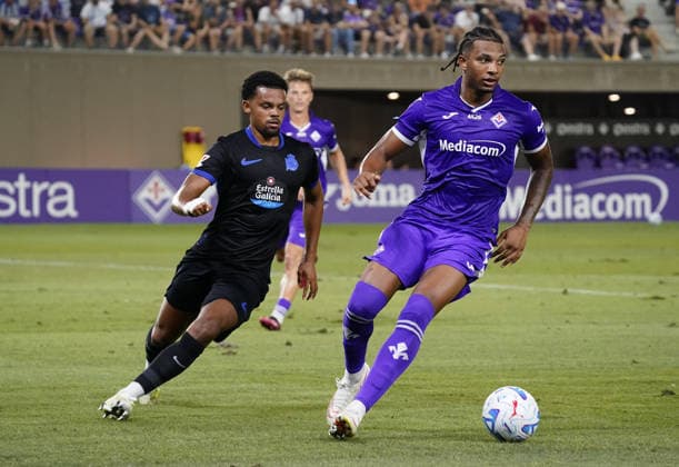 Fiorentina™s Cher Ndour fight for the ball with Deportivo™s Lucas Noubi during the Friendly soccer match between Fiorentina and Deportivo at the Rocco B. Commisso Viola Park in Florence, center of Italy - Thursday , August 06, 2026. - Soccer  Copyright: xMarcoxBucco LaxPressex
