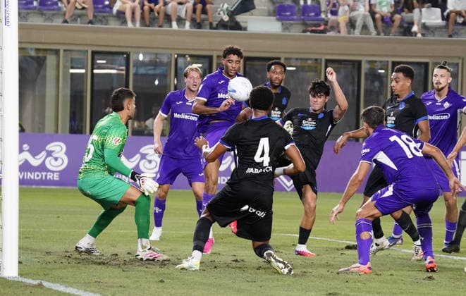 Fiorentina™s Arthur Atta attempt for the goal during the Friendly soccer match between Fiorentina and Deportivo at the Rocco B. Commisso Viola Park in Florence, center of Italy - Thursday , August 06, 2026. - Soccer  Copyright: xMarcoxBucco LaxPressex