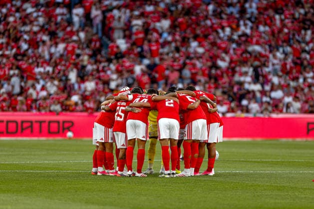 Estadio da Luz SL Benfica team line up, Mannschaftsbild, Totale during the first leg of the UEFA Europa League third qualifying round match between SL Benfica and Heart of Midlothian FC at the Estadio da Luz, on August 6, 2026, in Lisbon, Portugal. UEFA Europa League - Third Qualifying Round (First Leg) - SL Benfica vs Heart of Midlothian FC (Valter Gouveia SPP)  Copyright: xValterxGouveia SPPx spp-en-VaGo-_GO_5219