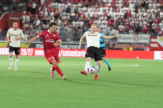 Thun, Switzerland - August 06: Viktor Örlygur Andrason - Viktor Orlygur Andrason (8 Vikingur R.) against Valmir Matoshi (78 THU) during the UEFA Europa League Qualification match between FC Thun and Vikingur Reykjavik at VISANA Stadion on August 06, 2026 in Thun, Switzerland.  Copyright: xKjetilxWaberx xSPPx Sportspressphoto_SPR201576