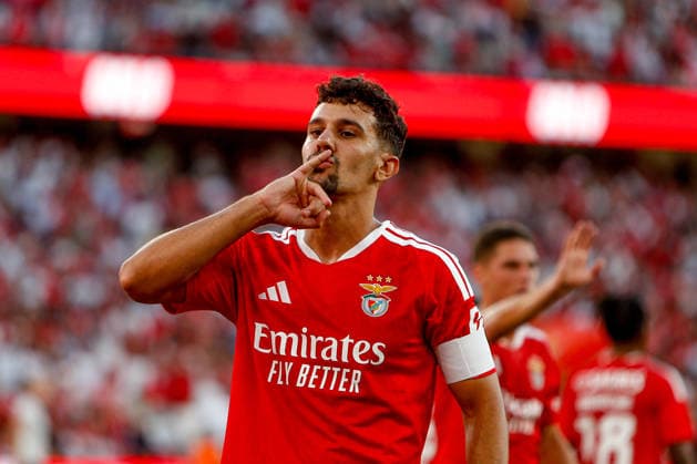 Sport Bilder des Tages Estadio da Luz Tomas Araujo of SL Benfica cebrates after scoring the team s first goal during the first leg of the UEFA Europa League third qualifying round match between SL Benfica and Heart of Midlothian FC at the Estadio da Luz, on August 6, 2026, in Lisbon, Portugal. UEFA Europa League - Third Qualifying Round (First Leg) - SL Benfica vs Heart of Midlothian FC (Valter Gouveia SPP)  Copyright: xValterxGouveia SPPx spp-en-VaGo-_GO_5382
