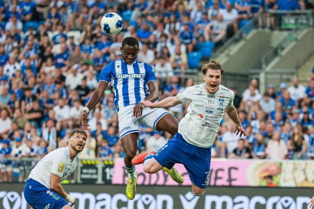 Sport Bilder des Tages 06.08.2026 POZNAN, ENEA STADION PRZY BULGARSKIEJ PILKA NOZNA (FOOTBALL), KWALIFIKACJE UEFA EUROPA LEAGUE TRZECIA RUNDA ( UEFA EUROPA LEAGUESYLWETKA THIRD QUALIFYING ROUND 1ND LEG ), SEZON 2026 2027 MECZ LECH POZNAN - KI KLAKSVIK NZ. YANNICK AGNERO , (R) DENI PAVLOVIC FOTO JAKUB PIASECKI CYFRASPORT NEWSPIX.PL --- newspix.pl 