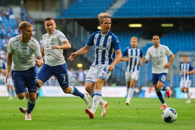 Poznan 06.08.2026. Football UEFA Europa League match between Lech Poznan and KI Klaksvik in Poznan, Poland --- Mecz pilka nozna UEFA Europa League Lech Poznan - KI Klaksvik w Poznaniu Persons Shown : Joannes Danielsen, Arni Frederiksberg, Antoni Kozubal Fot. Mikolaj Barbanell Arena Akcji NEWSPIX.PL --- newspix.pl 