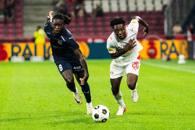 SOCCER - UEFA EL, RBS vs Pafos SALZBURG,AUSTRIA,06.AUG.26 - SOCCER - UEFA Europa League, qualification, Red Bull Salzburg vs Pafos FC. Image shows Domingos Quina (Pafos) and Edmund Baidoo (RBS).  GEPAxpictures xJulioxArellano