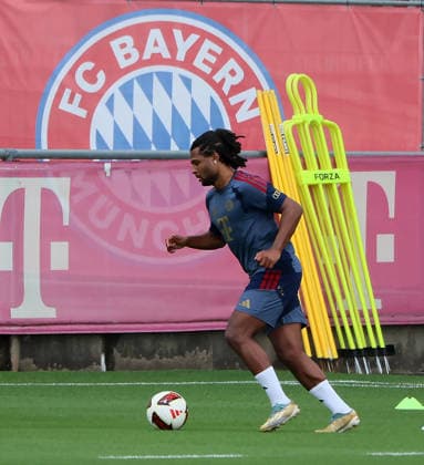 06.08.2026, FC Bayern Muenchen, Training, Saebenerstrasse Muenchen , Fussball, im Bild: Serge Gnabry (FC Bayern Muenchen) *** August 6, 2026, FC Bayern Munich, Training, Säbenerstraße, Munich, Soccer, Sports, Pictured: Serge Gnabry, FC Bayern Munich
