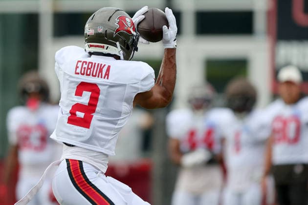 TAMPA, FL - AUGUST 06: Tampa Bay Buccaneers Wide Receiver Emeka Egbuka (2) goes thru drills during Training Camp on August 06, 2026 at the AdventHealth Training Center at One Buccaneer Place in Tampa, Florida. (Photo by Cliff Welch Icon Sportswire) NFL, American Football Herren, USA AUG 06 Tampa Bay Buccaneers Training Camp EDITORIAL USE ONLY Icon357260806014
