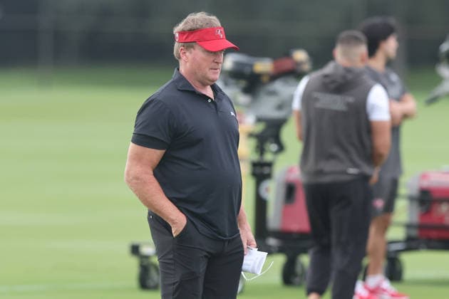 TAMPA, FL - AUGUST 06: Tampa Bay Buccaneers Former Head Coach Jon Gruden watches the action on the field during Training Camp on August 06, 2026 at the AdventHealth Training Center at One Buccaneer Place in Tampa, Florida. (Photo by Cliff Welch Icon Sportswire) NFL, American Football Herren, USA AUG 06 Tampa Bay Buccaneers Training Camp EDITORIAL USE ONLY Icon357260806029