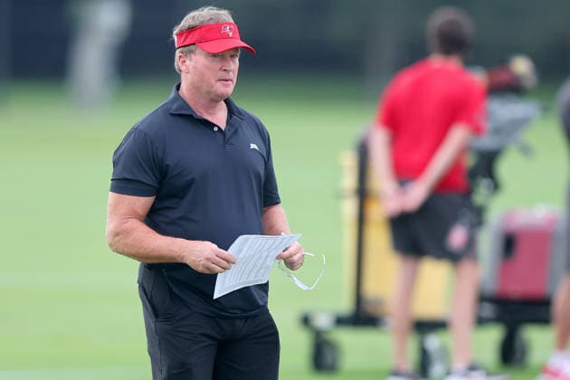 TAMPA, FL - AUGUST 06: Tampa Bay Buccaneers Former Head Coach Jon Gruden watches the action on the field during Training Camp on August 06, 2026 at the AdventHealth Training Center at One Buccaneer Place in Tampa, Florida. (Photo by Cliff Welch Icon Sportswire) NFL, American Football Herren, USA AUG 06 Tampa Bay Buccaneers Training Camp EDITORIAL USE ONLY Icon357260806049