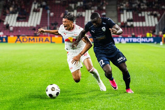 SOCCER - UEFA EL, RBS vs Pafos SALZBURG,AUSTRIA,06.AUG.26 - SOCCER - UEFA Europa League, qualification, Red Bull Salzburg vs Pafos FC. Image shows Enrique Aguilar (RBS) and Ken Sema (Pafos).  GEPAxpictures xJulioxArellano
