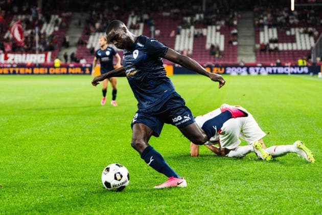 SOCCER - UEFA EL, RBS vs Pafos SALZBURG,AUSTRIA,06.AUG.26 - SOCCER - UEFA Europa League, qualification, Red Bull Salzburg vs Pafos FC. Image shows Enrique Aguilar (RBS) and Ken Sema (Pafos).  GEPAxpictures xJulioxArellano