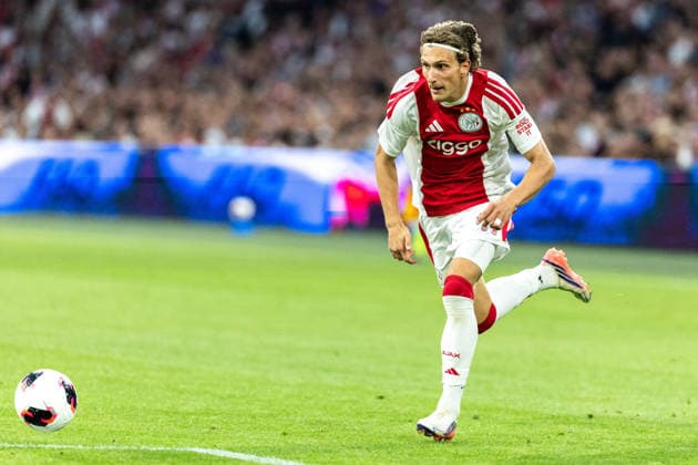 AFC Ajax v Shelbourne FC - UEFA Conference League AMSTERDAM, NETHERLANDS - AUGUST 6: Mika Godts of AFC Ajax during the UEFA Conference League match between AFC Ajax and Shelbourne FC at Johan Cruijff Arena on August 6, 2026 in Amsterdam, Netherlands. Amsterdam Johan Cruijff Arena Netherlands Content not available for redistribution in The Netherlands directly or indirectly through any third parties. Copyright: xMarcelxvanxPlateringenx