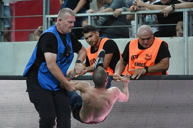 MISZKOLC 06.08.2026 PIERWSZY MECZ III RUNDA ELIMINACJYJNA LIGA KONFERENCJI SEZON 2026 27: HAPOEL TEL AVIV - GKS KATOWICE --- UEFA CONFERENCE LEAGUE THIRD QUALIFYING ROUND FIRST MATCH: HAPOEL TEL AVIV - GKS KATOWICE KIBIC AWANTURA OCHRONA FOT. KRZYSZTOF HELIOS 400MM NEWSPIX.PL --- newspix.pl 