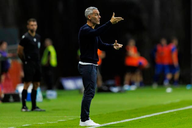 BRAGA, PORTUGAL - AUGUST 06: SC Braga Head Coach Carlos Vicens reacts during the UEFA Conference League 2026 27 Qualifying Round Semi-Final match between SC Braga and FK Dinamo Minsk at Estadio Municipal de Braga on August 06, 2026 in Braga, Portugal. (Photo by Diego Maranhao Eurasia Images) Braga Estadio Municipal de Braga Portugal *** BRAGA, PORTUGAL, AUGUST 6 — SC Braga Head Coach Carlos Vicens reacts during the UEFA Conference League 2026–27 Qualifying Round Semifinal match between SC Braga and FK Dinamo Minsk at Estadio Municipal de Braga on August 6, 2026 in Braga, Portugal. Photo by Diego Maranhao, Eurasia Sport Images. Braga, Estadio Municipal de Braga, Portugal Copyright: x x2026xEurasiaxSportxImagesx jp-en-EuSpIm-PED_DIE_Braga_Minsk_06Aug2026_PT097