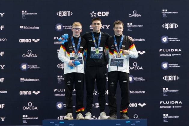 Men 10m platform diving final European Aquatics Championships - Saint-Denis Silver medallist Germany s diver Jaden Shiloh Eikermann Gregorchuk, gold medallist Neutral Athletes diver Ruslan Ternovoi and bronze medallist Germany s diver Ole Johannes Rosler celebrate on the podium after the men s 10m platform diving final event during the LEN European Aquatics Championships, at the Olympic Aquatics Centre in Saint-Denis, northeastern suburbs of Paris on August 6, 2026. Photo by Raphael Lafargue ABACAPRESS.COM Saint-Denis France  Copyright: xLafarguexRaphael ABACAx