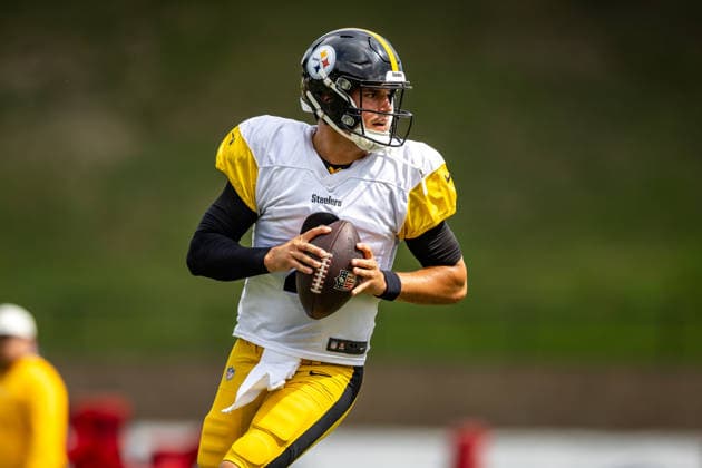 August 6, 2026, Latrobe, Pennsylvania, USA: Pittsburgh Steelers quarterback MASON RUDOLPH (2) drops back to pass during the Pittsburgh Steelers Training Camp in Latrobe, Pennsylvania. Latrobe USA - ZUMAg257 20260806_zsp_g257_024 Copyright: xBrentxGudenschwagerx