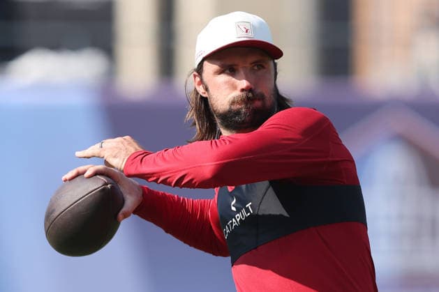 Arizona Cardinals quarterback Gardner Mincshew II (15) throws a pass before the Cardinals preseason game against Carolina Panthers in the Pro Football Hall of Fame Game in Canton, Ohio, on Thursday, August 6, 2026.  CAN20260806103 AARONxJOSEFCZYK
